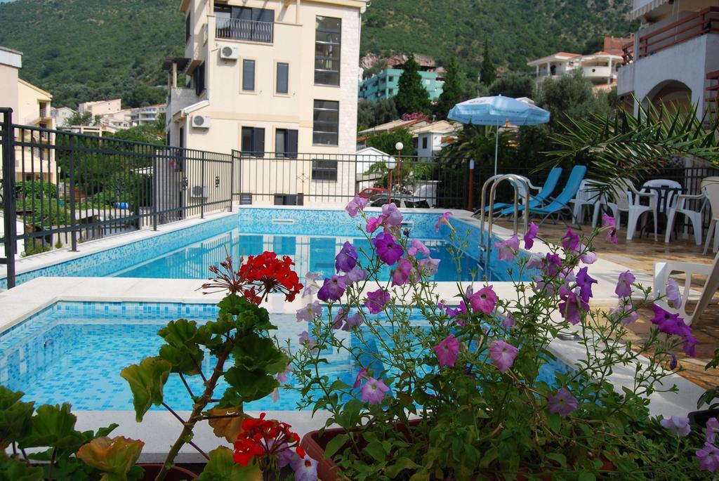 Apartments Srzentic Petrovac Eksteriør bilde