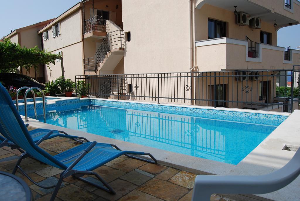 Apartments Srzentic Petrovac Eksteriør bilde