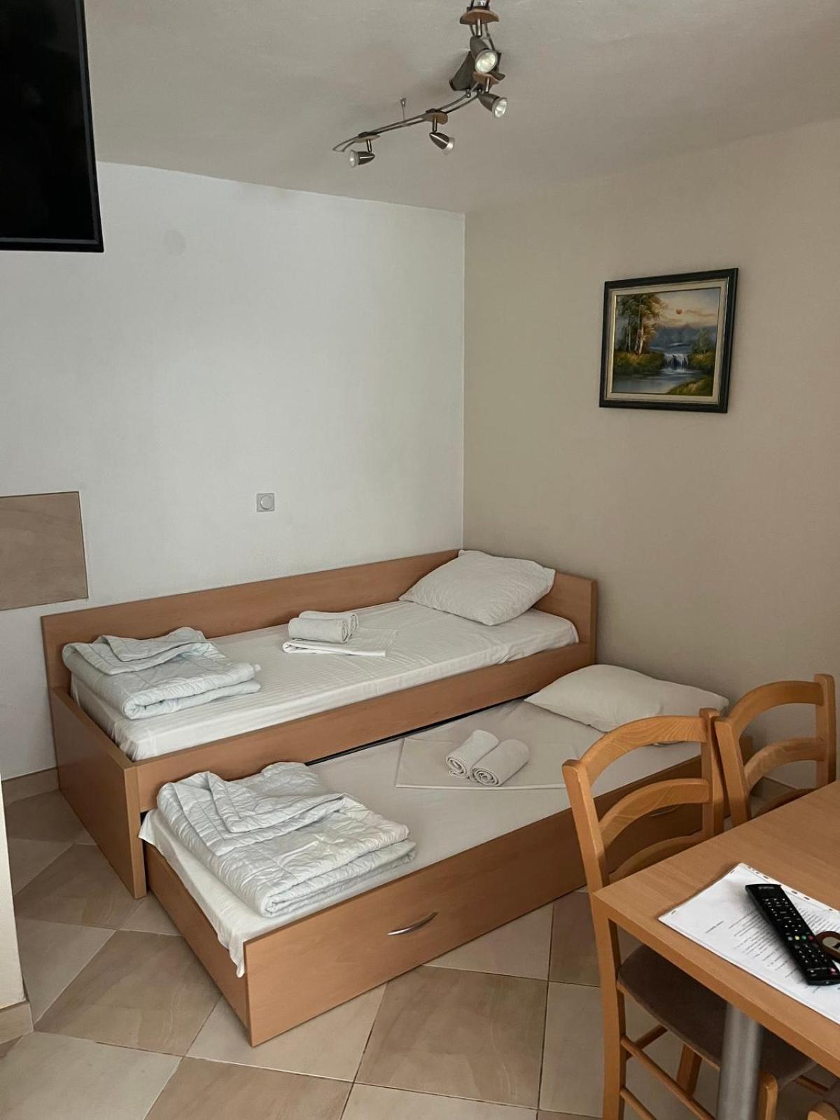 Apartments Srzentic Petrovac Eksteriør bilde