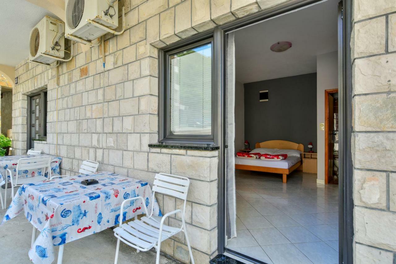 Apartments Srzentic Petrovac Eksteriør bilde