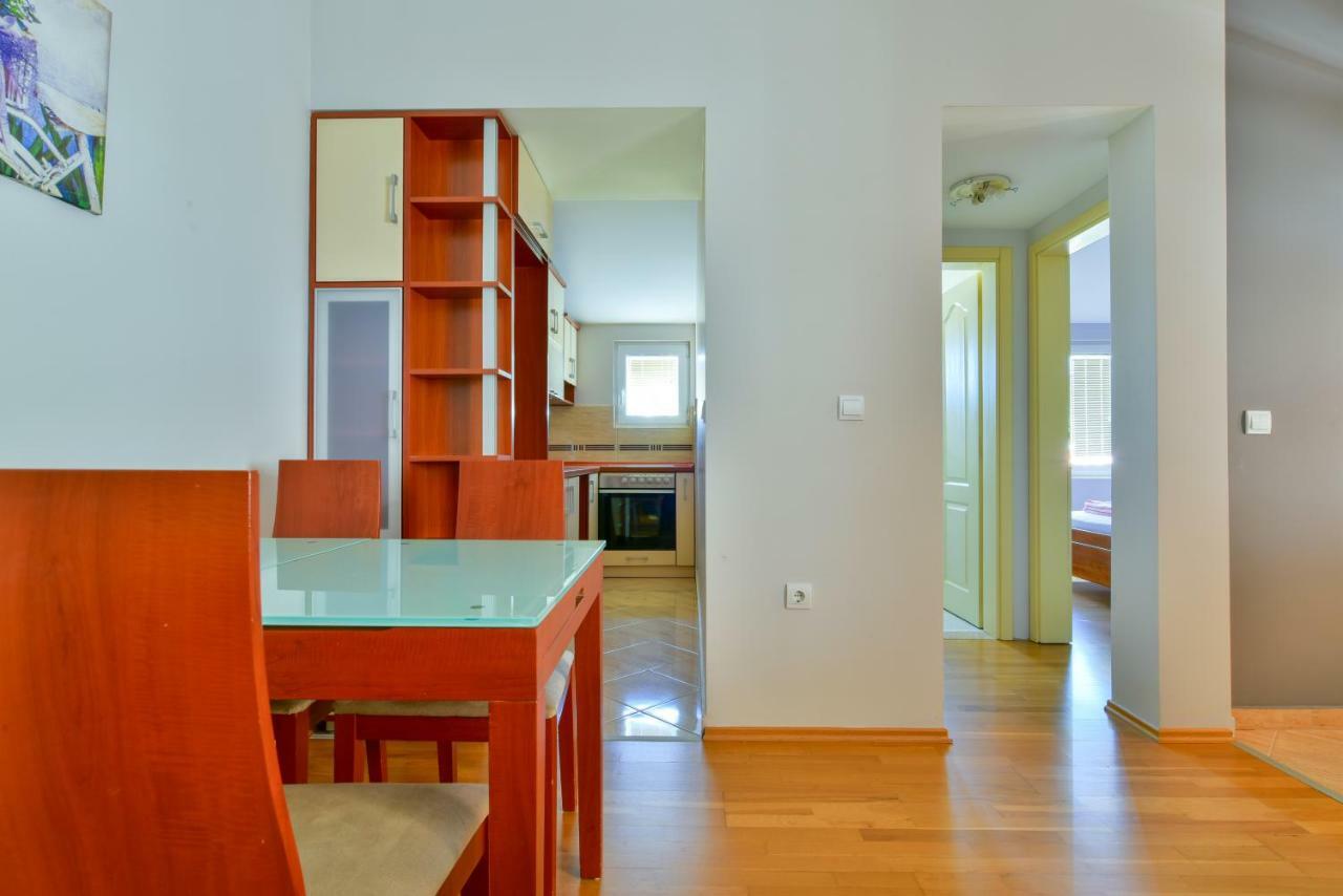 Apartments Srzentic Petrovac Eksteriør bilde