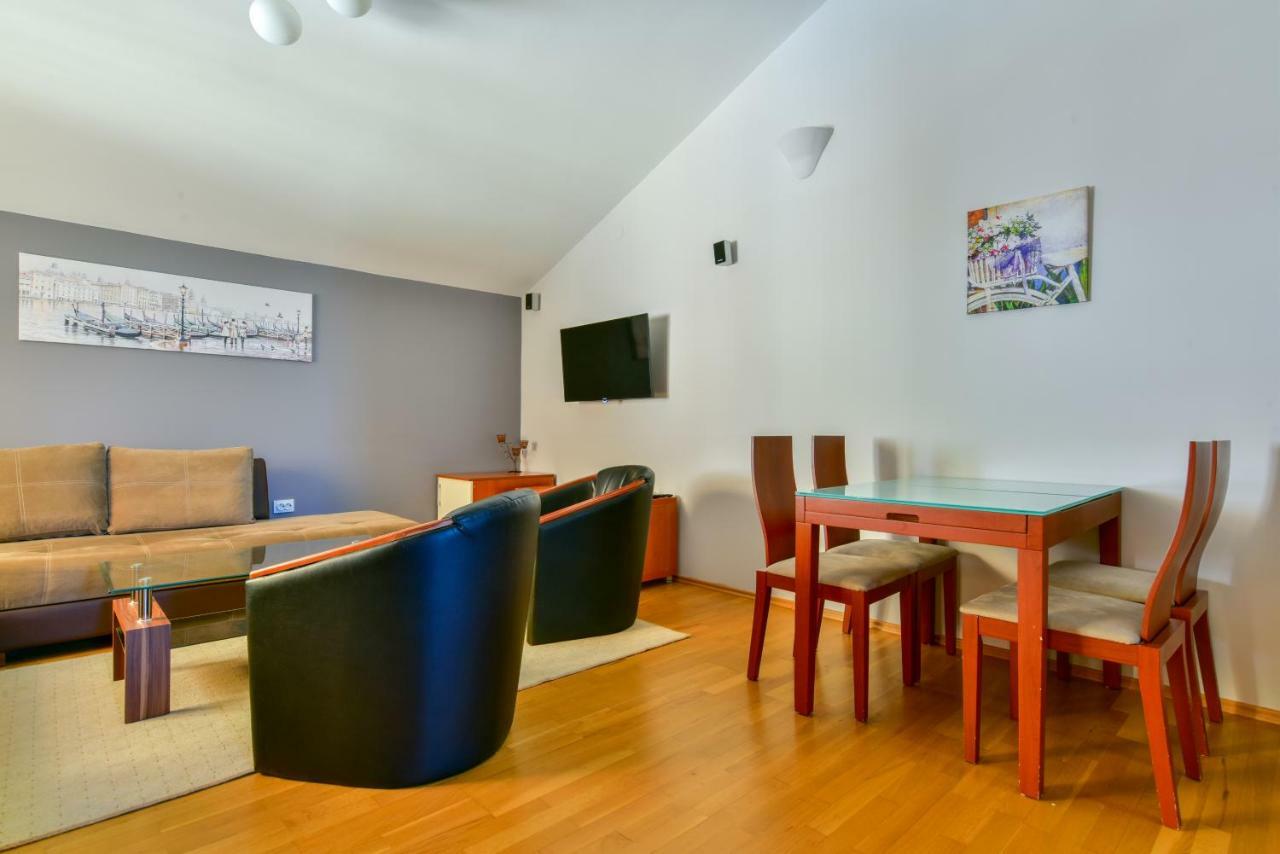 Apartments Srzentic Petrovac Eksteriør bilde