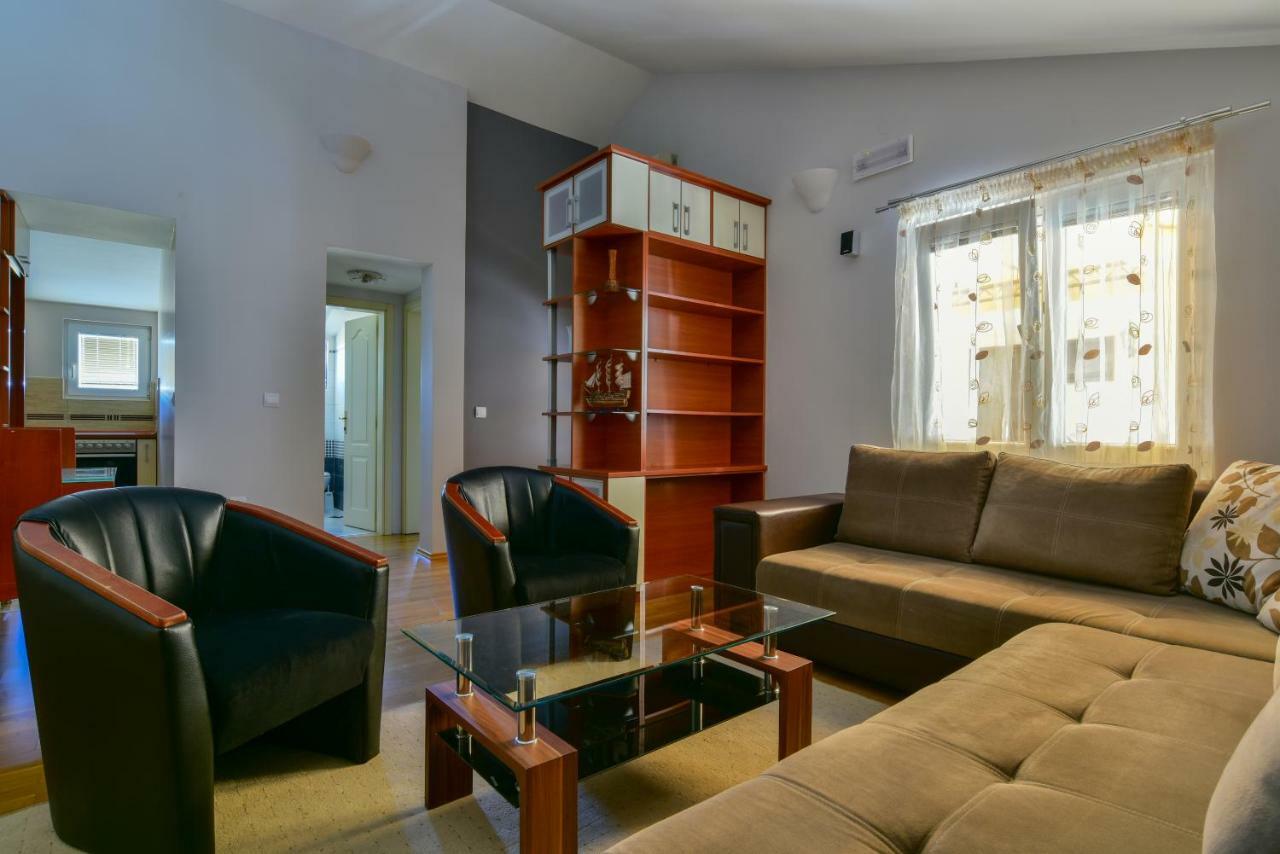 Apartments Srzentic Petrovac Eksteriør bilde