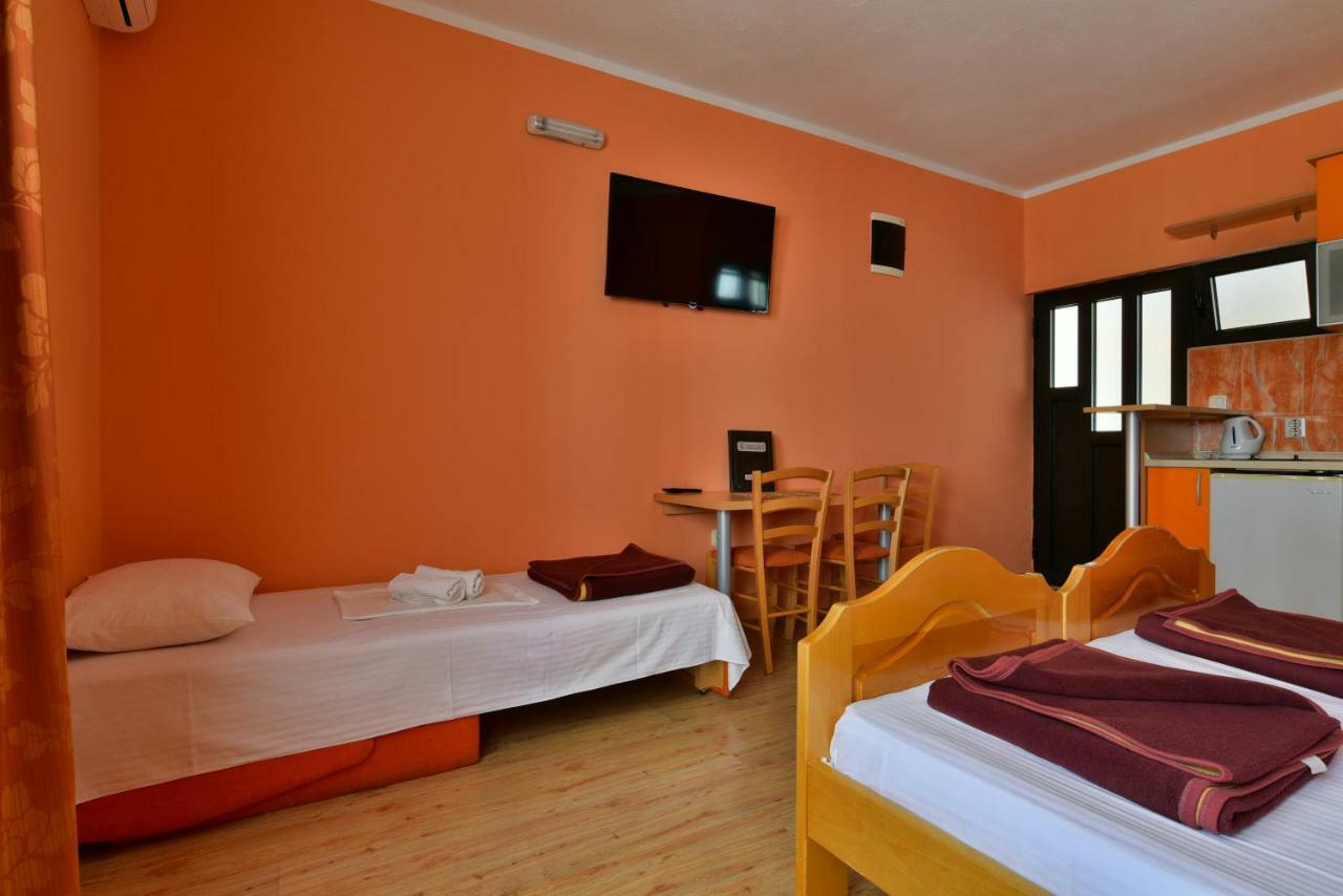 Apartments Srzentic Petrovac Eksteriør bilde