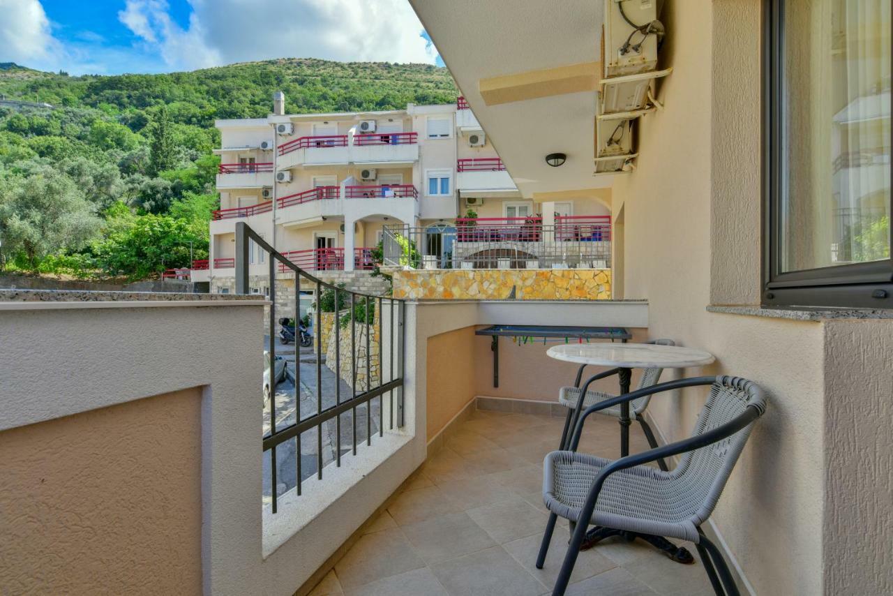 Apartments Srzentic Petrovac Eksteriør bilde