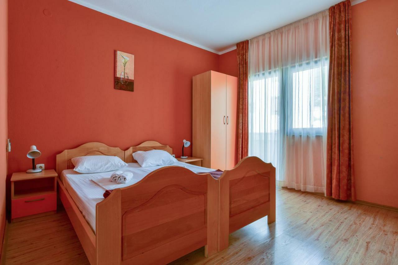 Apartments Srzentic Petrovac Eksteriør bilde