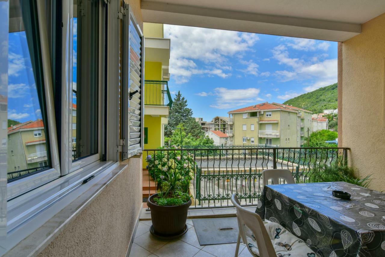 Apartments Srzentic Petrovac Eksteriør bilde