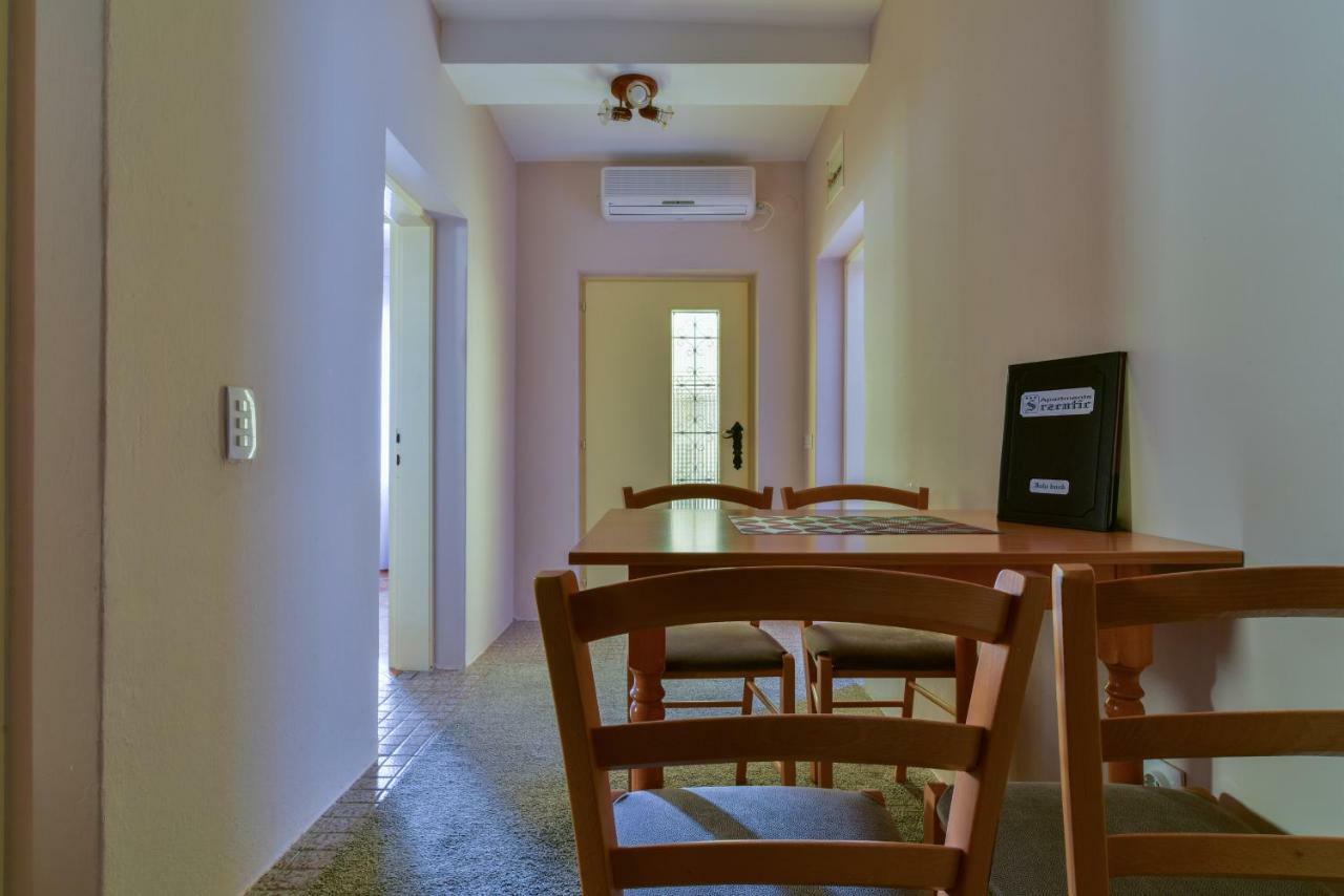 Apartments Srzentic Petrovac Eksteriør bilde