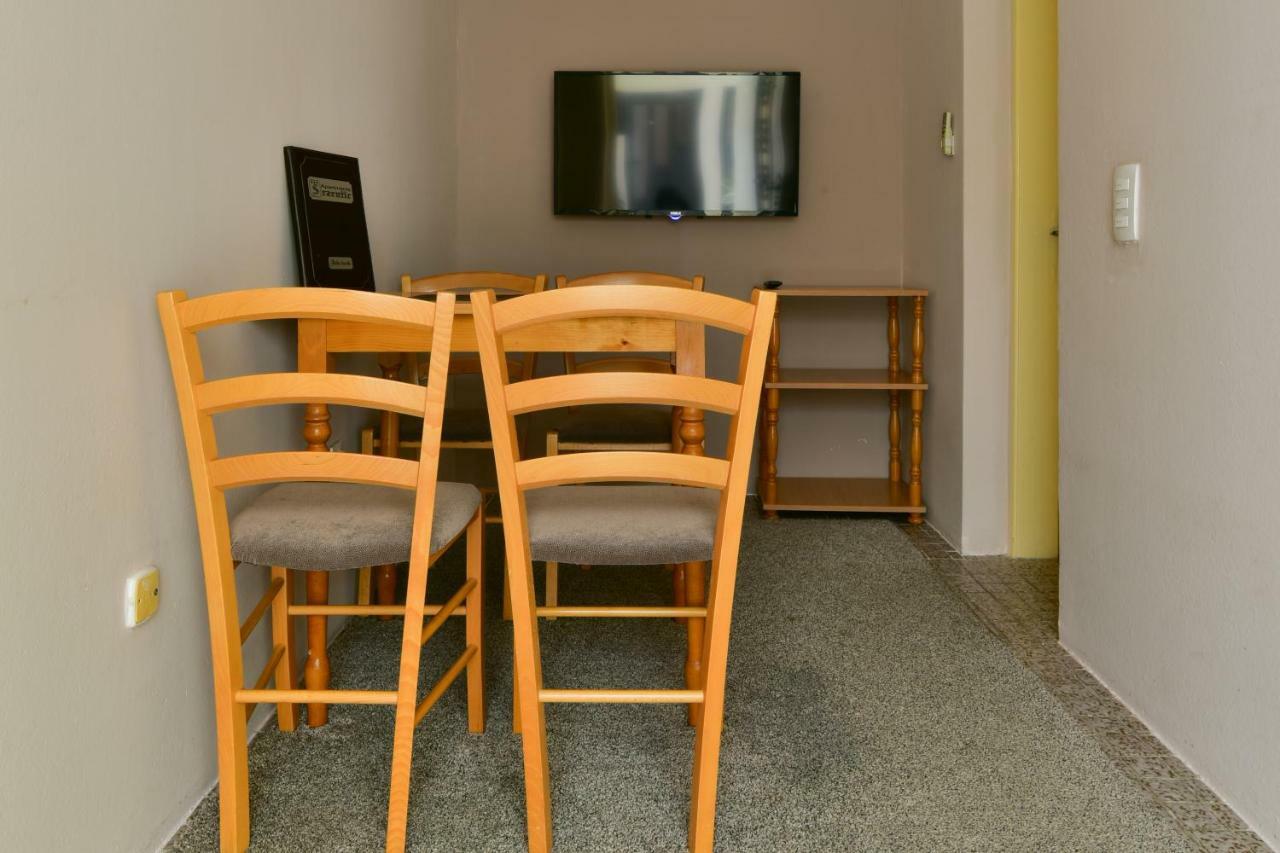 Apartments Srzentic Petrovac Eksteriør bilde