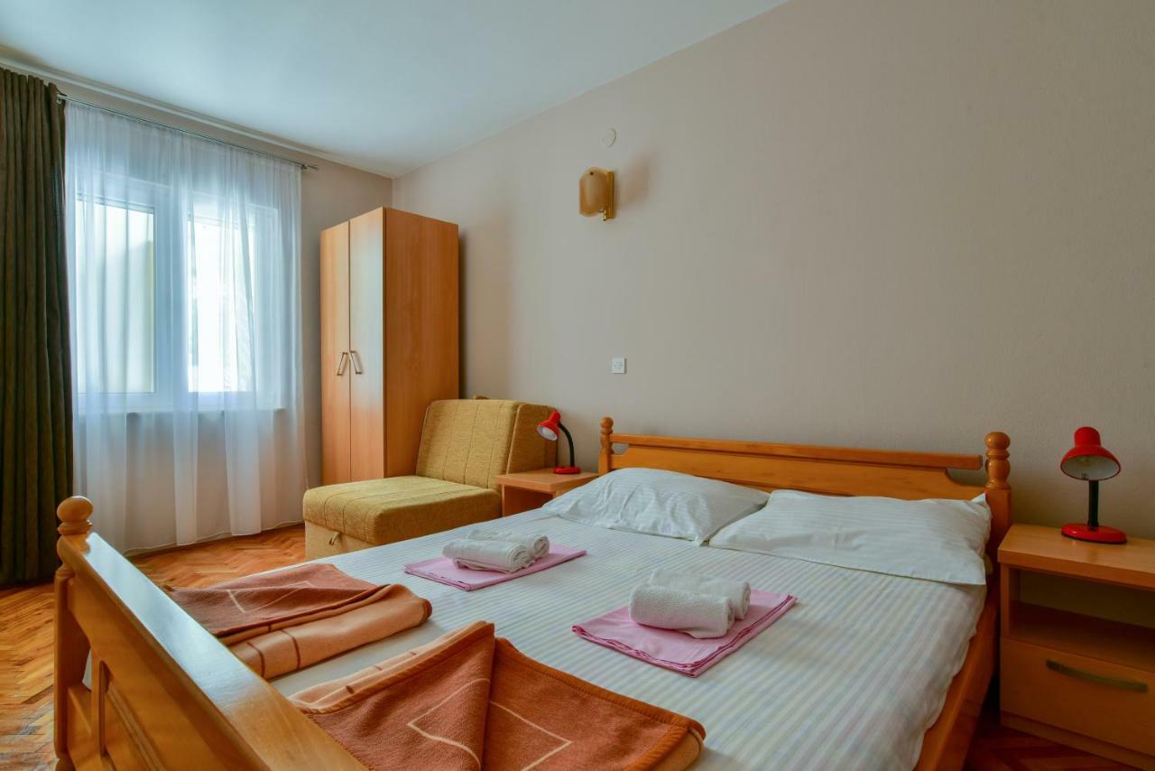 Apartments Srzentic Petrovac Eksteriør bilde